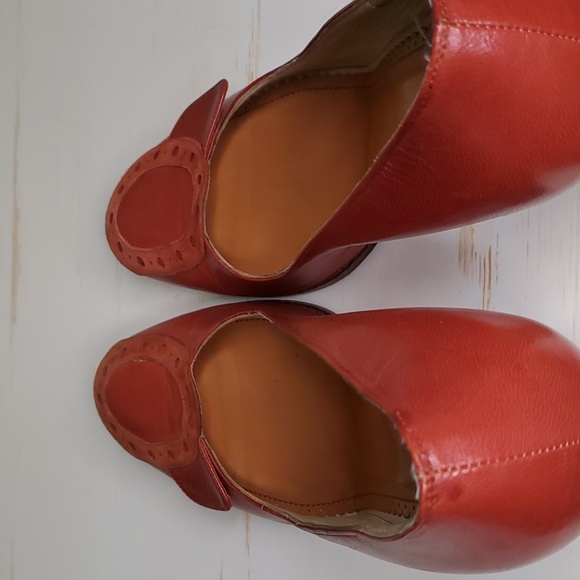 Marc Jacobs | Burnt Orange Leather Pumps with Suede on Counters Sz 7 - Picture 7 of 9